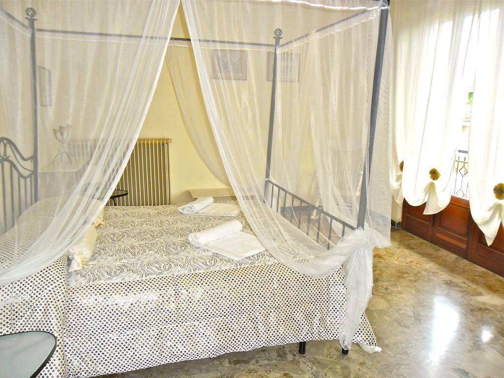 Bed and Breakfast Certe Notti Піза Номер фото